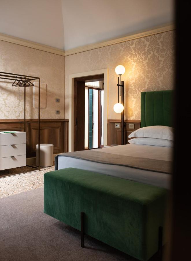 Eight Hotel 5*